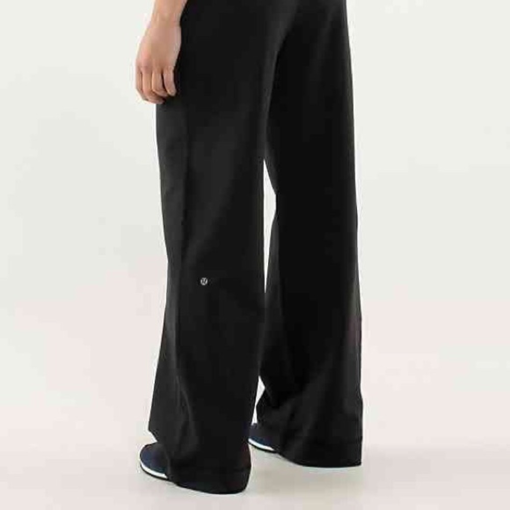 LULULEMON Still pants